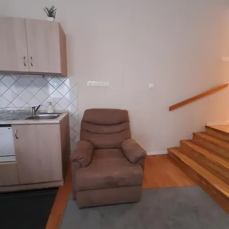 Stefania Apartament *